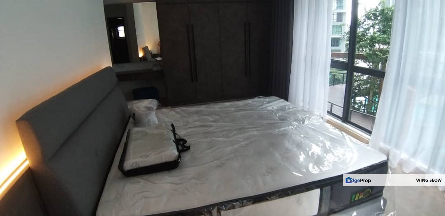 Block E fully furnished low floor 2 carparks Kepong the henge Condo for rent Ready move in Viewing available metropolitan lake, Kuala Lumpur, Kepong