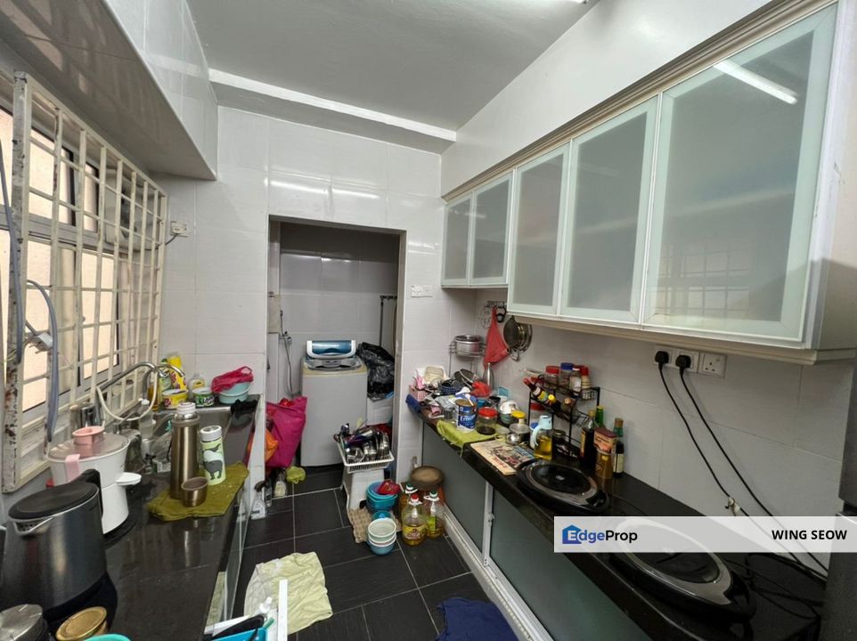 Vista Saujana Apartment Condominium Wangsa Permai Kepong Aman Puri Pool view Renovated 1k booking Low downpayment Full loan CashBack, Selangor, Kepong