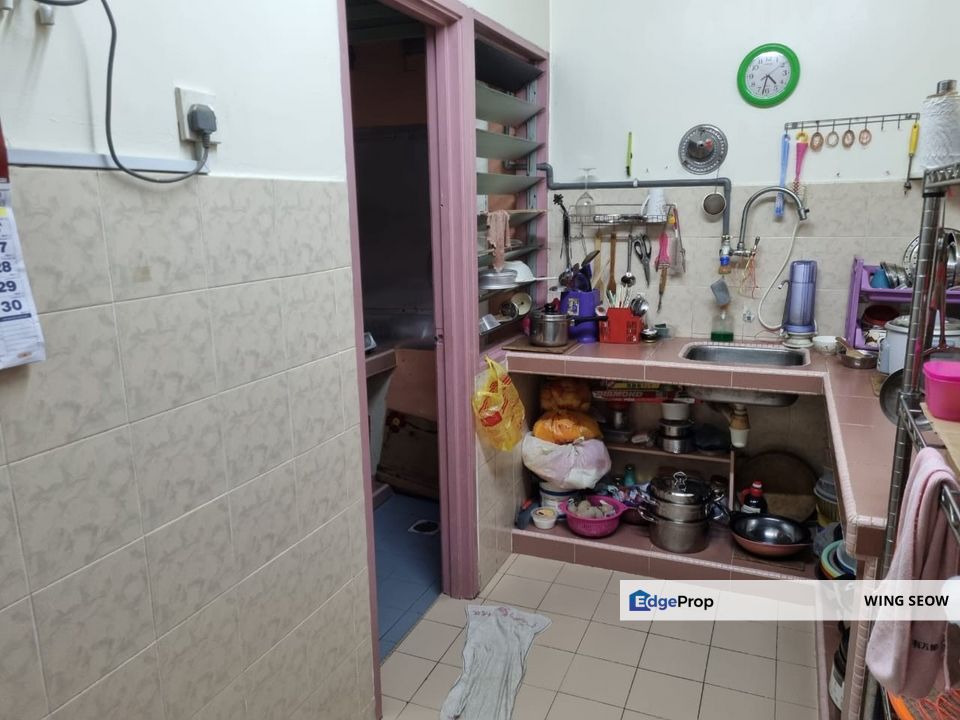 Renovated Selasih Apartment Damansara Damai For sale Full loan 100% cash back 1 carpark With lift Non bumi 2nd floor PJ kepong KL, Selangor, Damansara Damai
