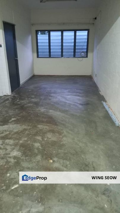 Subang perdana Goodyear court 8 apartment for Sale 195k Anyone can buy Freehold Strata 2nd floor walk up Low deposit Cash back Full loan, Selangor, USJ
