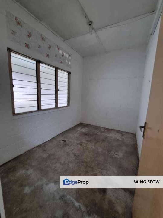 Single Storey Landed terrace house for Sale @ Kepong baru Jalan Api api KL Jinjang Mrt 2 , Kuala Lumpur, Kepong
