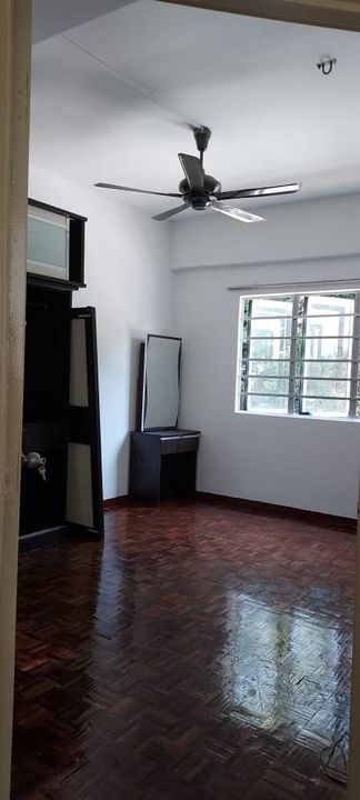 Menara Menjalara Condominium for sales Freehold strata title ready Kepong KL Desa park , Kuala Lumpur, Bandar Menjalara