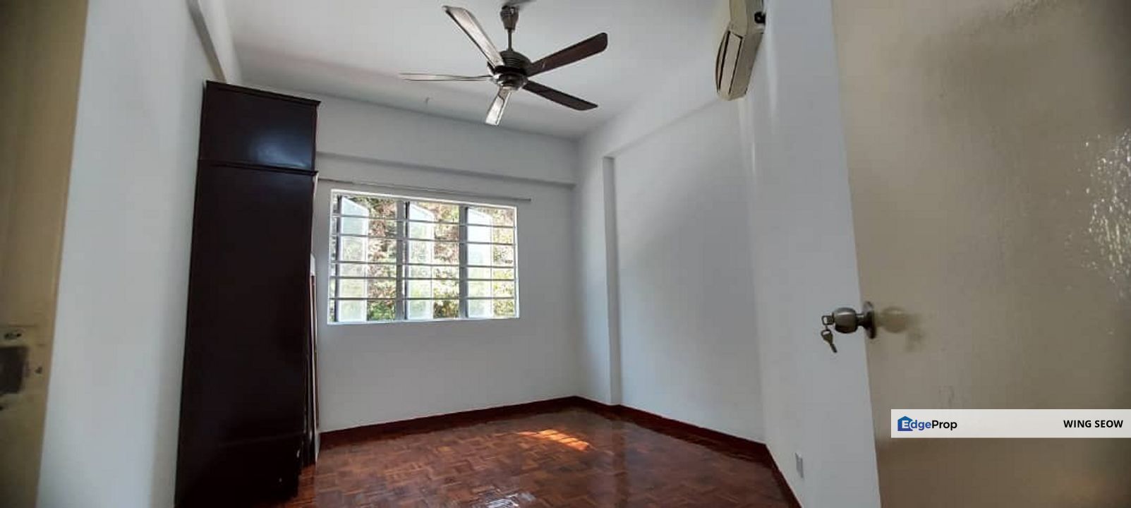 Menara Menjalara Condominium for sales Freehold strata title ready Kepong KL Desa park , Kuala Lumpur, Bandar Menjalara