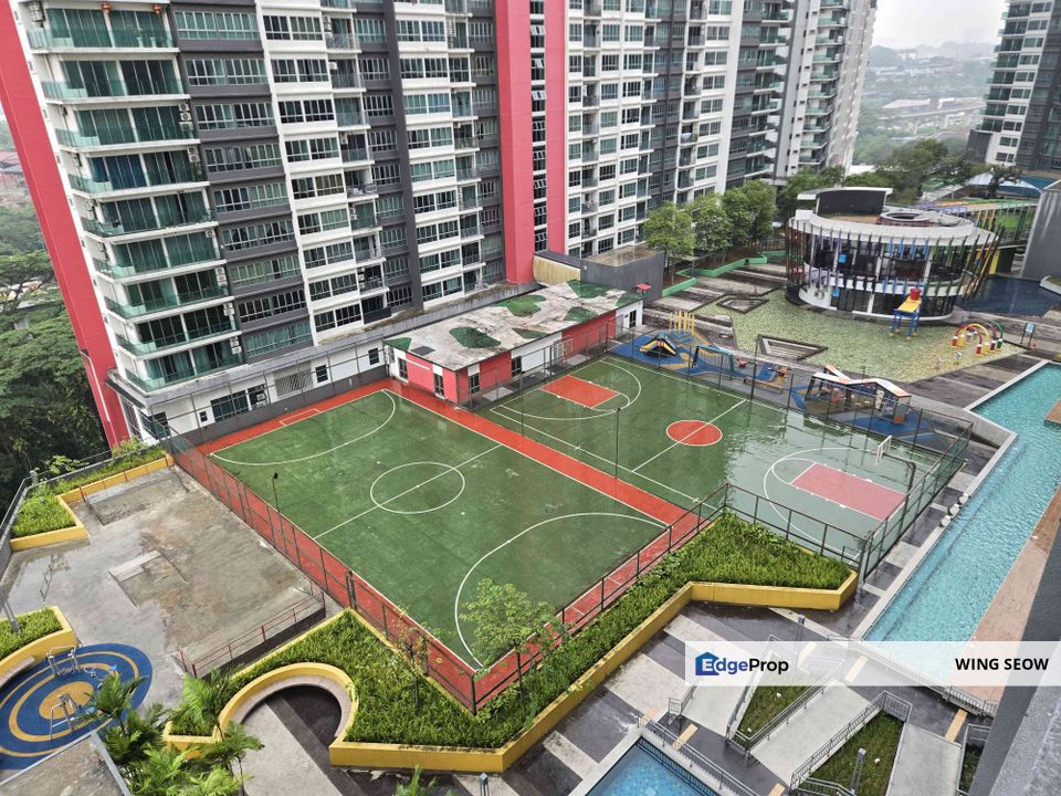 The Zizz condo @ Damansara Damai MRt for rent Fully furnished block C 2 carparks Ready move in Mid floor Sg Buloh Kepong, Selangor, Damansara Damai