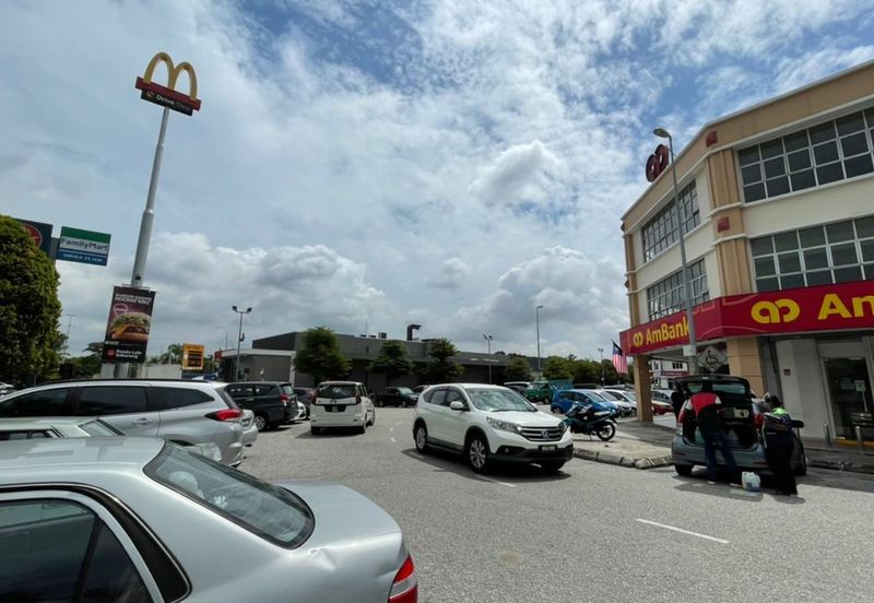 Shop Office for Rent in Bandar Puteri Klang same row with Ambank 