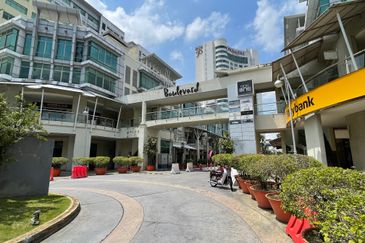 Bandar Bukit Tinggi BBT ONE Boulevard Corner Lot FOR SELL with ROI 4.75%