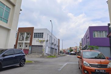 2 Storey Shop, Jalan Keluli, Bukit Raja, Near I-City