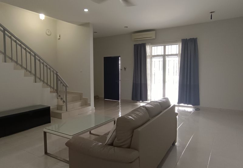 Setia Indah 9, Setia Alam