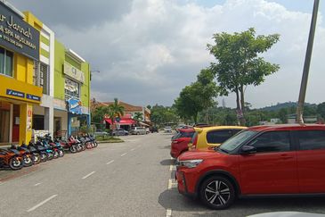 Taman Saujana Utama 3