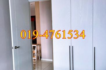 Queens Residences @ Queens Waterfront