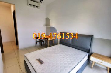 Queens Residences @ Queens Waterfront