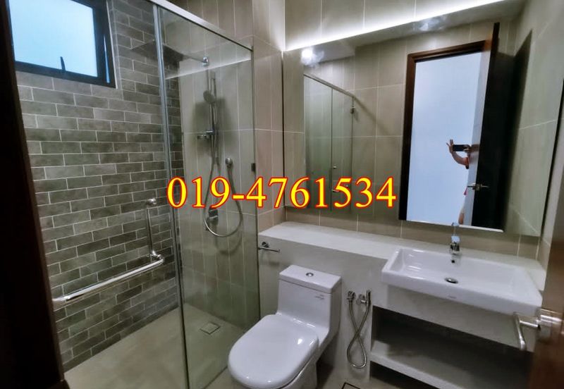 Queens Residences @ Queens Waterfront