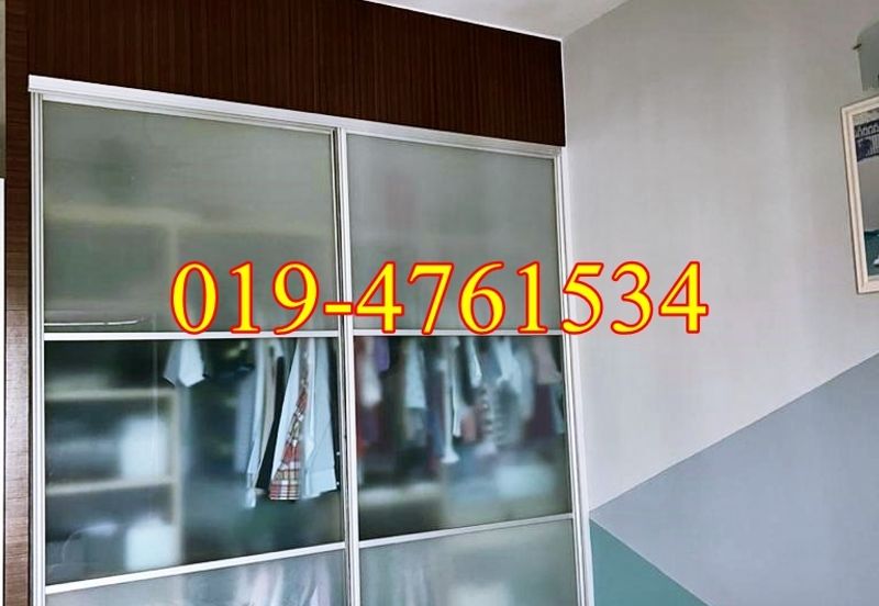 University Place (Plaza Ivory)