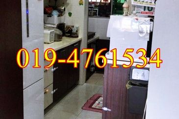 University Place (Plaza Ivory)