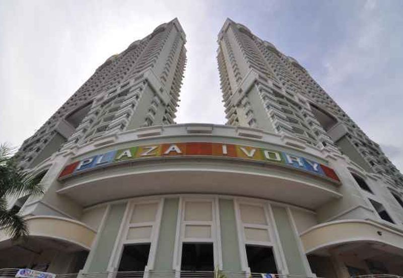 University Place (Plaza Ivory)