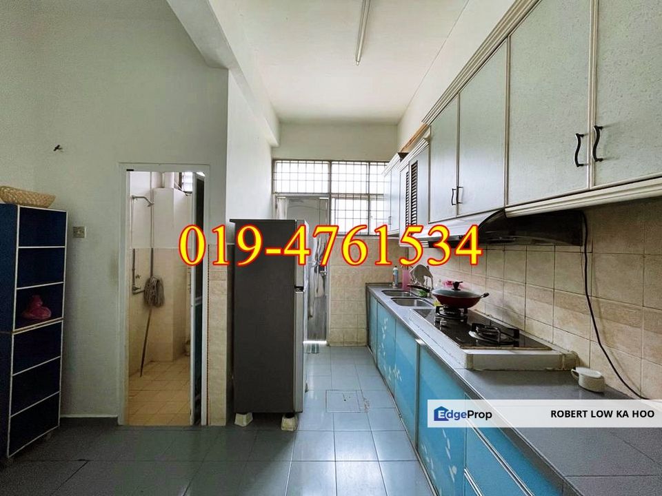 3 Storey Terrace at TAMAN ARA INDAH, Bayan Lepas ( For Rent ), Penang, Sungai Ara