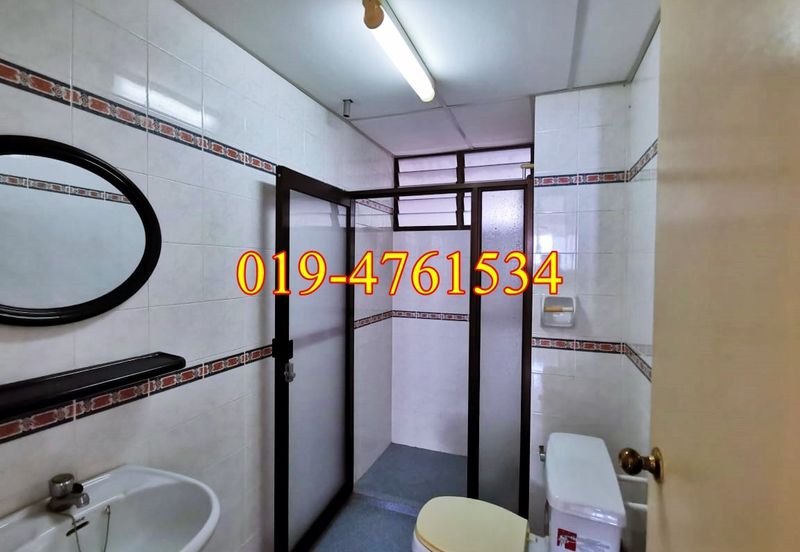 Twin Towers, Ratu Mutiara