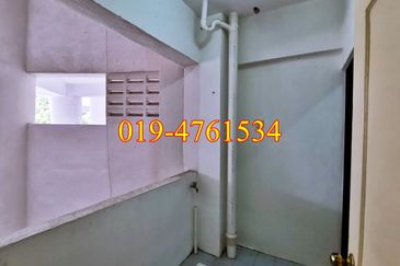 Twin Towers, Ratu Mutiara