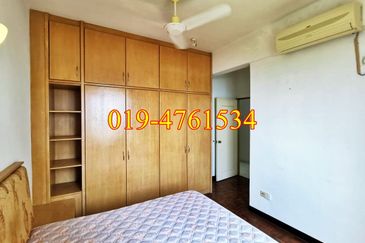 Twin Towers, Ratu Mutiara