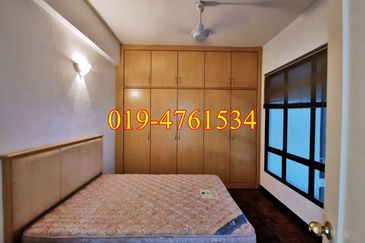 Twin Towers, Ratu Mutiara