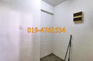 Twin Towers, Ratu Mutiara