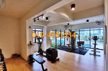 Twin Towers, Ratu Mutiara