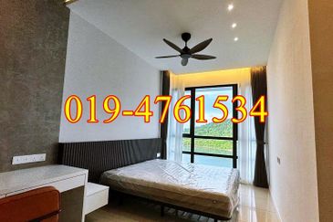 Queens Residences @ Queens Waterfront