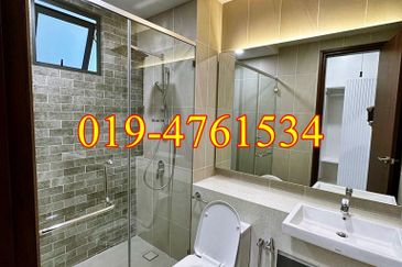 Queens Residences @ Queens Waterfront