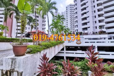 Twin Towers, Ratu Mutiara