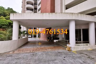 Twin Towers, Ratu Mutiara