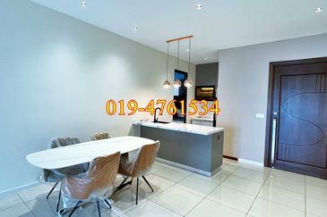 Queens Residences @ Queens Waterfront