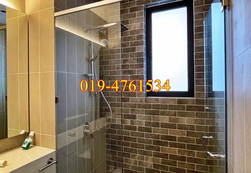 Queens Residences @ Queens Waterfront