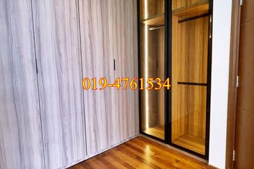 Queens Residences @ Queens Waterfront