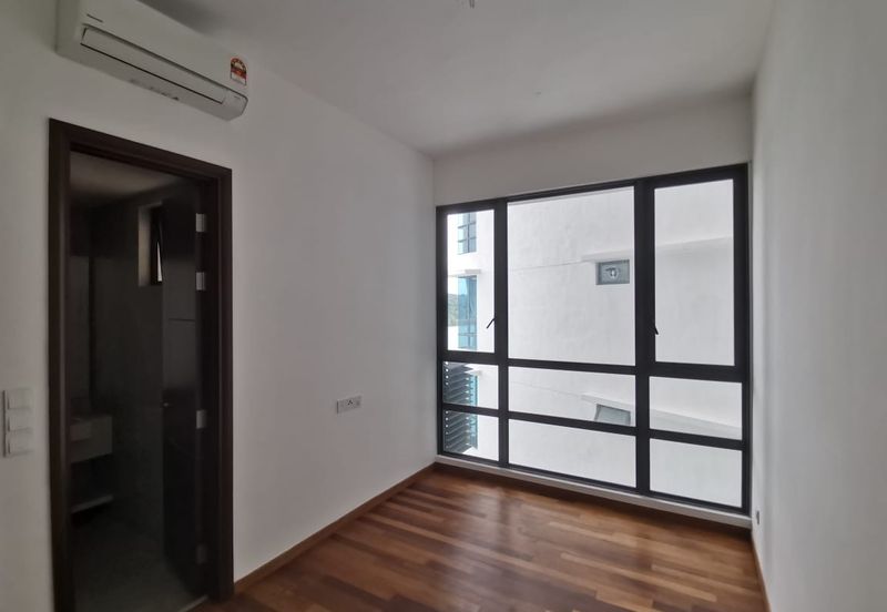 Queens Residences Q2