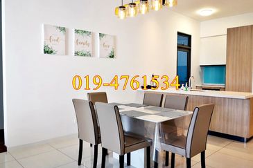 Queens Residences @ Queens Waterfront