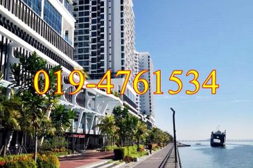 Queens Residences @ Queens Waterfront