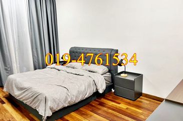 Queens Residences @ Queens Waterfront