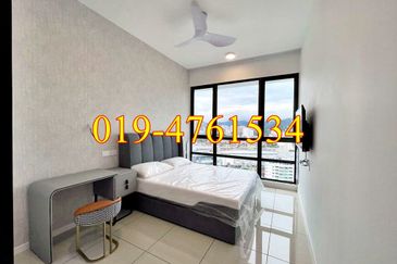 Queens Residences @ Queens Waterfront