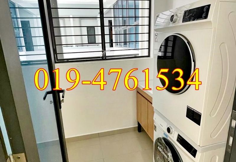 Queens Residences @ Queens Waterfront