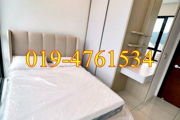 Queens Residences @ Queens Waterfront