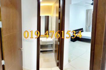 Queens Residences @ Queens Waterfront