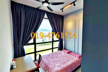 Queens Residences @ Queens Waterfront