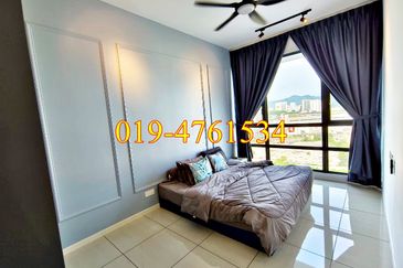 Queens Residences @ Queens Waterfront