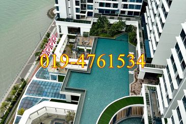 Queens Residences @ Queens Waterfront