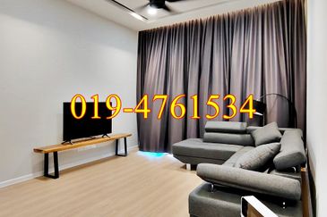 Queens Residences @ Queens Waterfront