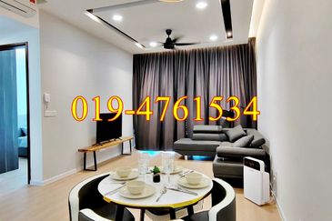 Queens Residences @ Queens Waterfront