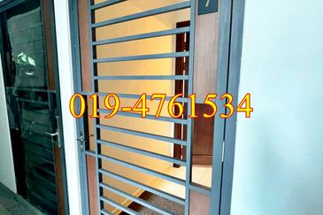 Queens Residences @ Queens Waterfront