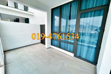 Queens Residences @ Queens Waterfront