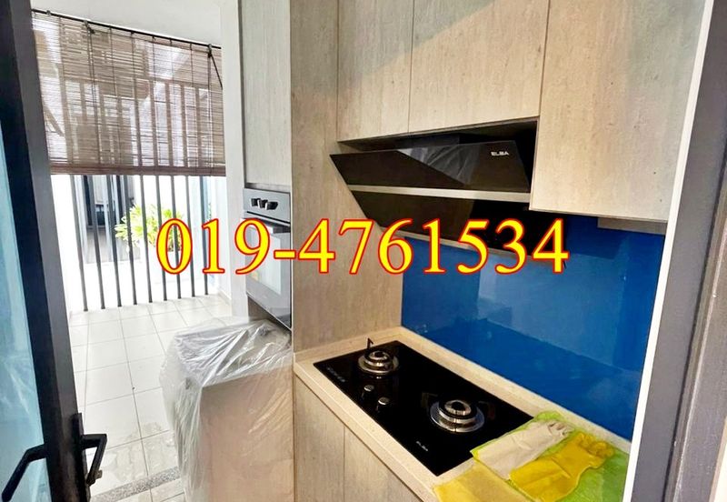 Queens Residences @ Queens Waterfront