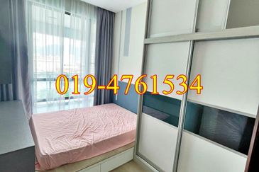 Queens Residences @ Queens Waterfront